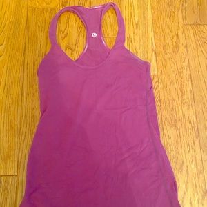 Lululemon workout top